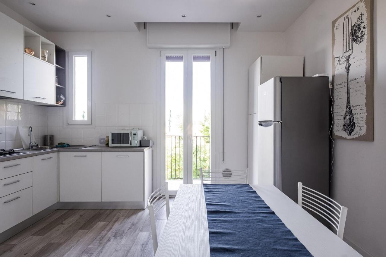Bologna Accommodation - Fiera - Self Checkin - 24H Екстер'єр фото